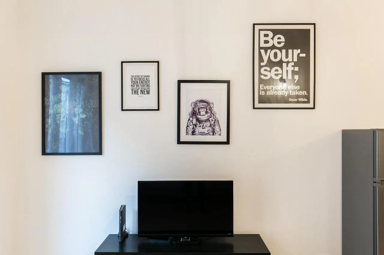 Easylife - Ampio E Luminoso Bilocale In Affascinante Quartiere Nolo Apartment Milan 0*,  Italy